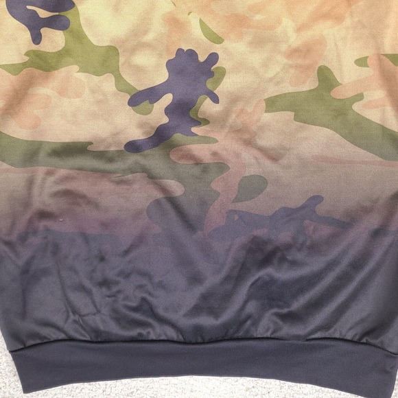 Batman Hoodie Sweatshirt Mens Medium Camo Six Flags‎ Logo DC Comics Pullover - Picture 10 of 16